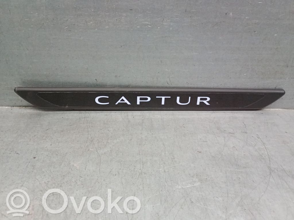 Renault Captur Bottom trim 