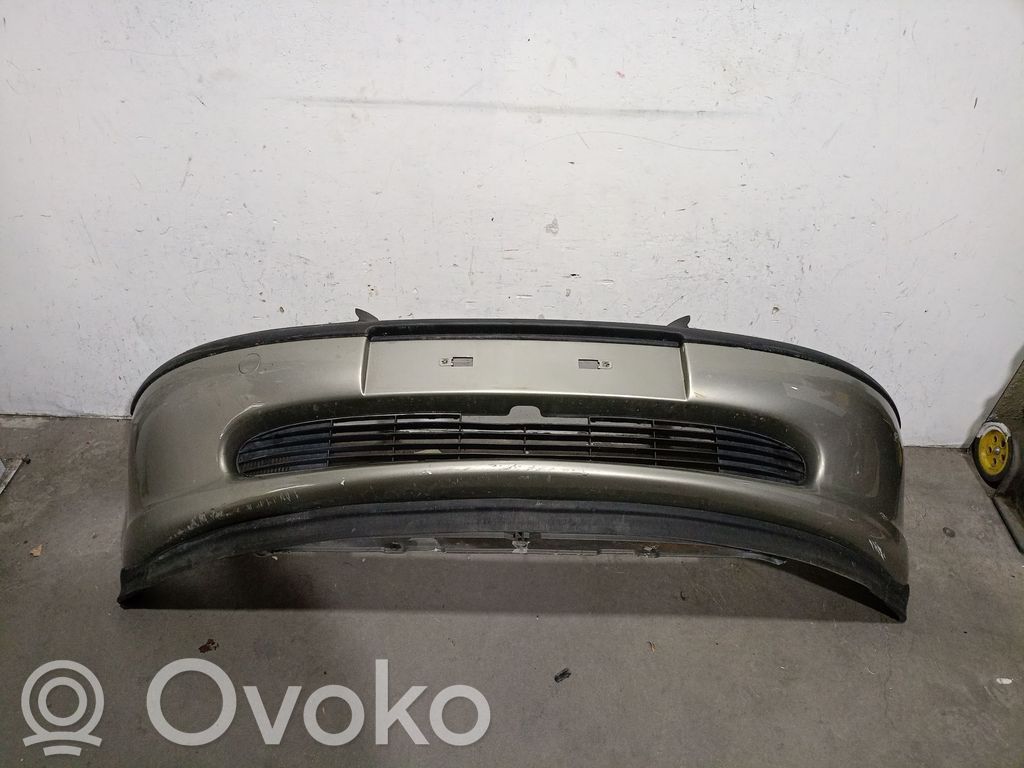 Opel Vectra A Parachoques delantero 