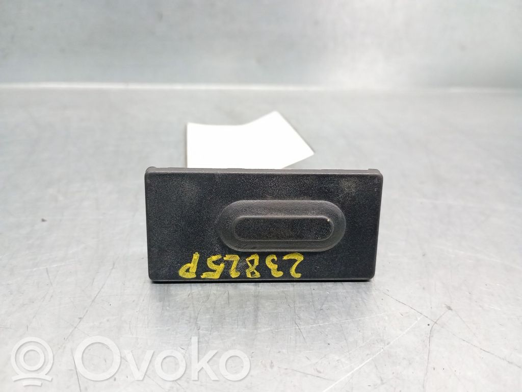 Manecilla externa puerta trasera   GHK1568D0,GHK1568D0