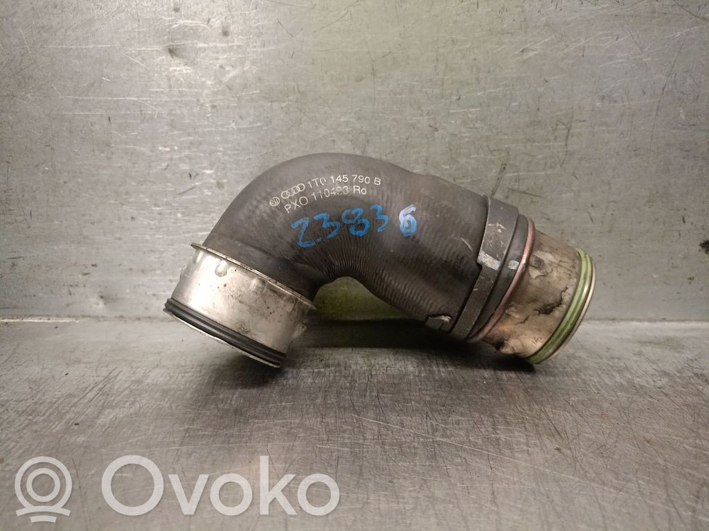Volkswagen Jetta V Ilmastointilaitteen putki (A/C) 