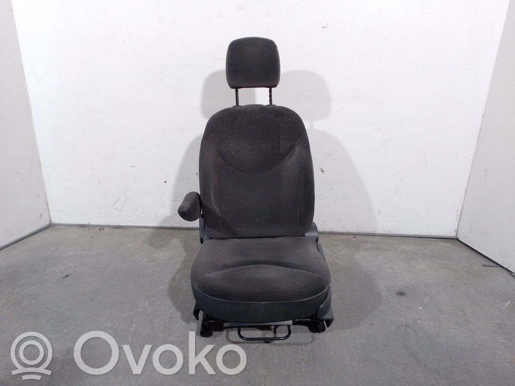 Citroen C3 Kuljettajan istuin 