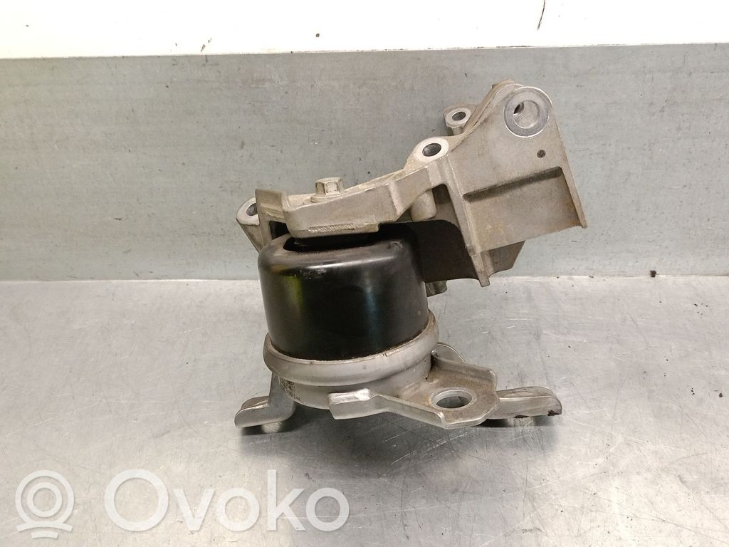 Volvo XC60 Engine mount bracket 