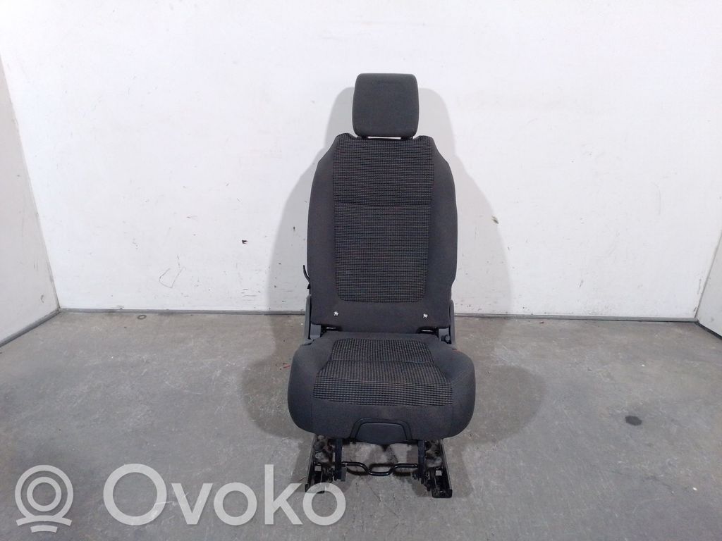 Peugeot 5008 Takaistuin 