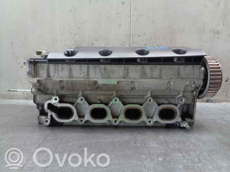 Peugeot 406 Głowica silnika 