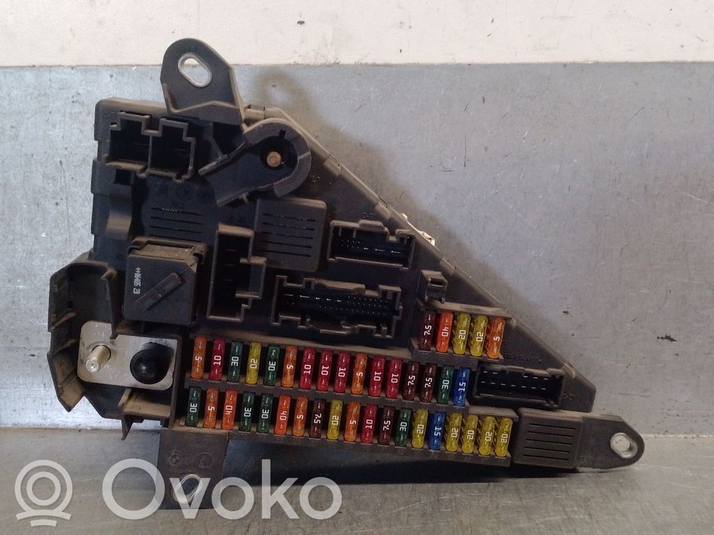 BMW 5 E60 E61 Fuse box set 