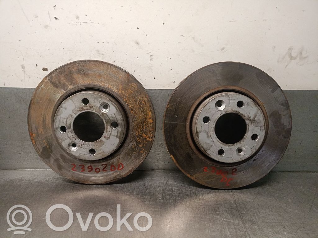 Nissan Micra C+C Front brake disc 