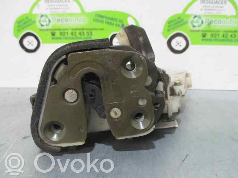 Nissan Primera Zamek drzwi tylnych 
