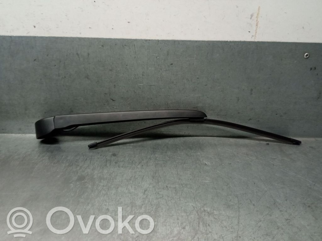 Audi A6 C7 Ramię wycieraczki szyby tylnej 
