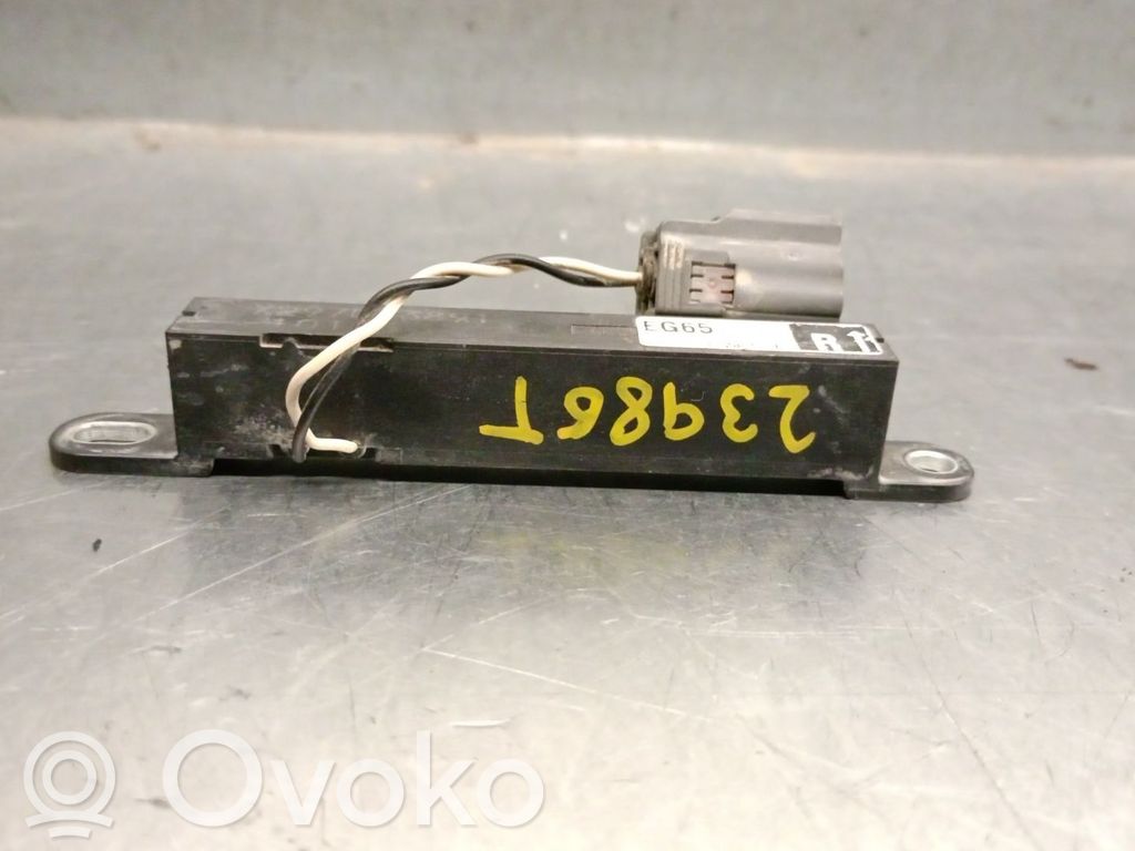 Mazda CX-7 Antena radiowa 