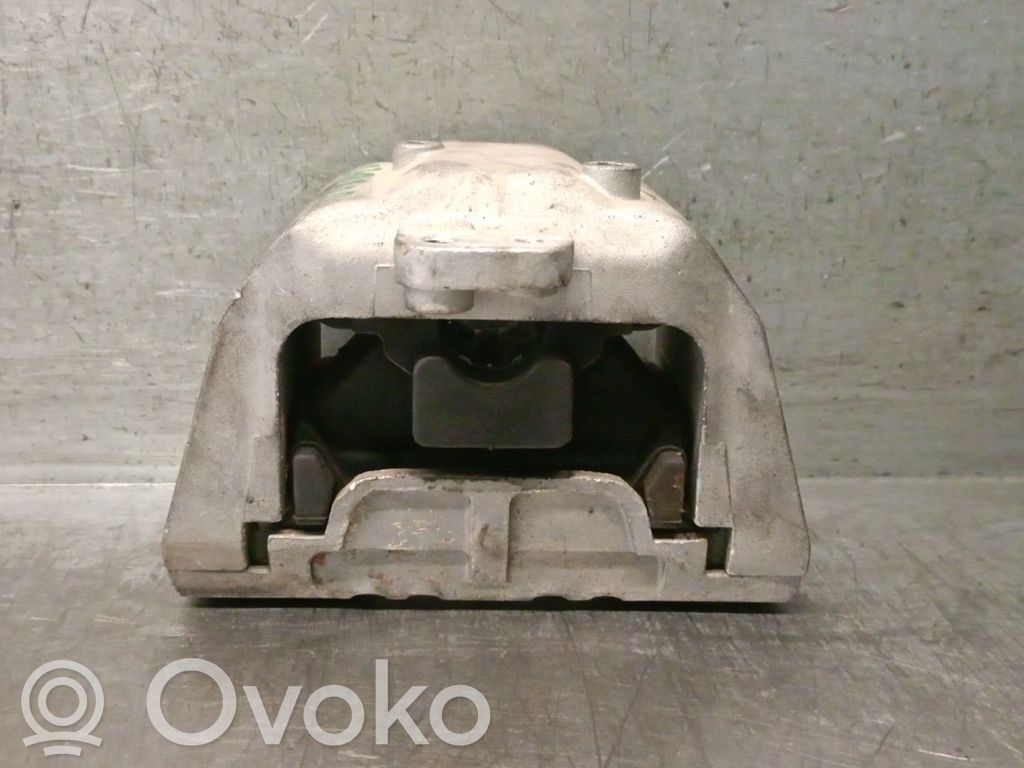 Volkswagen Golf SportWagen Engine mount bracket 