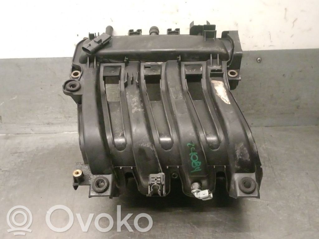 Renault Clio III Intake manifold 
