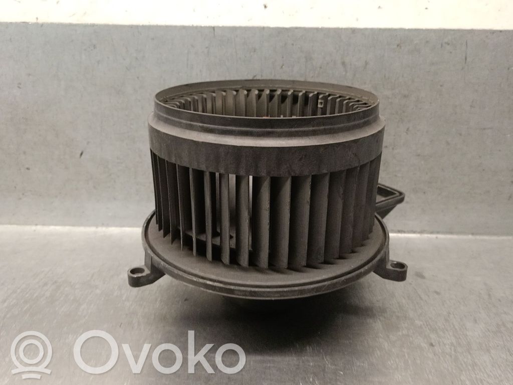 Chrysler Grand Voyager V Lämmittimen puhallin
