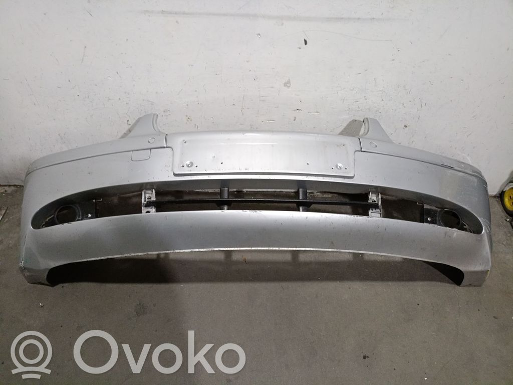 BMW 7 E65 E66 Priekinis bamperis 
