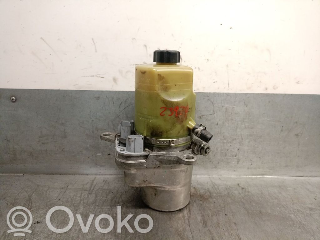 Ford Focus Ohjaustehostimen pumppu 