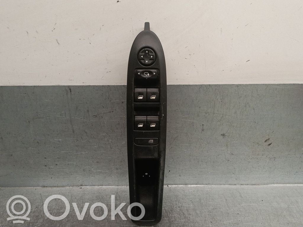 Citroen C4 Grand Picasso Electric window control switch 