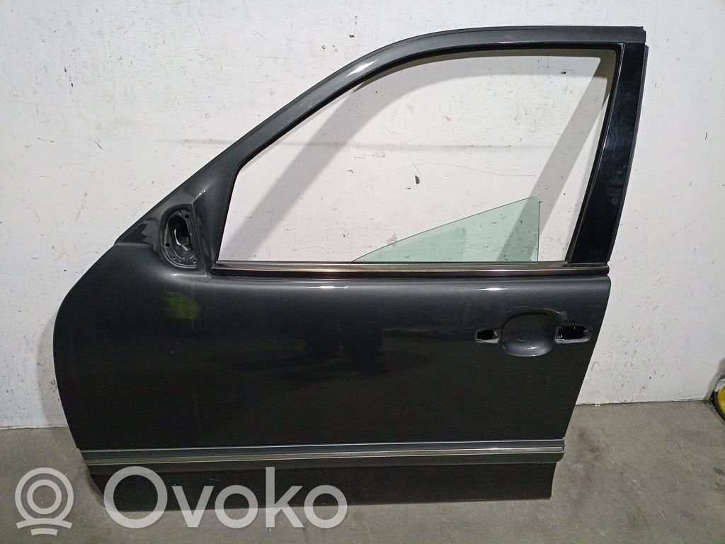 Mercedes-Benz E W210 Puerta delantera 