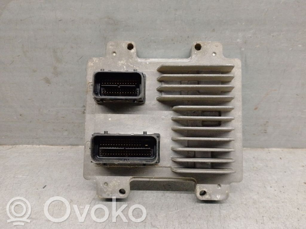 Opel Corsa D Dzinēja vadības bloks 