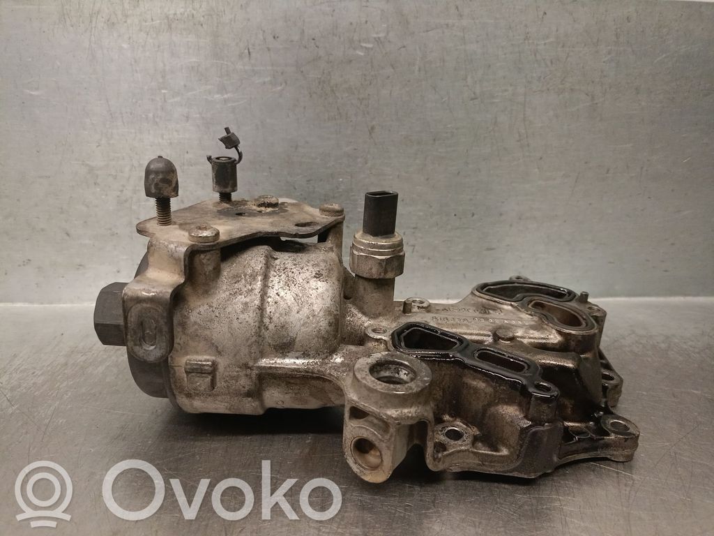Opel Vivaro Supporto di montaggio del filtro dell’olio 