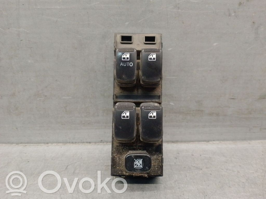 Hyundai Matrix Electric window control switch 