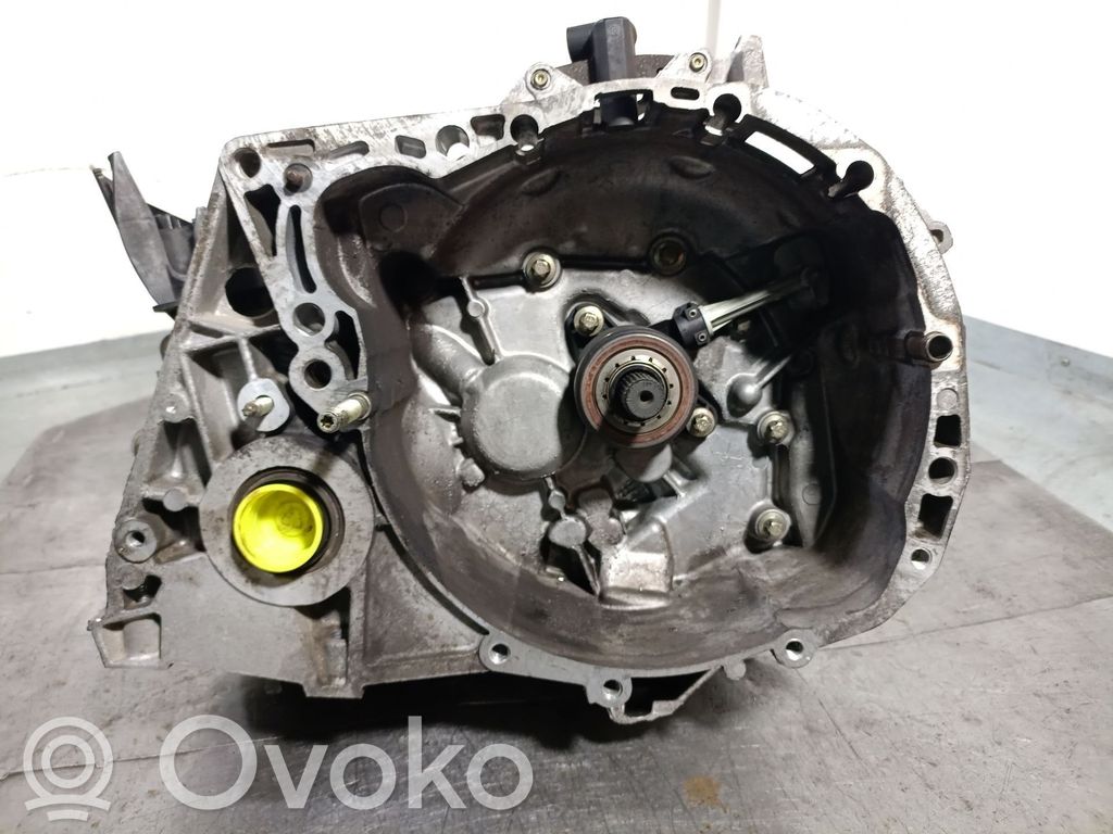 Manualna 5-biegowa skrzynia biegów   JR5113,8200836751,A037860