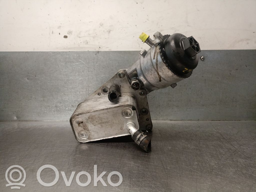 Opel Zafira B Supporto di montaggio del filtro dell’olio