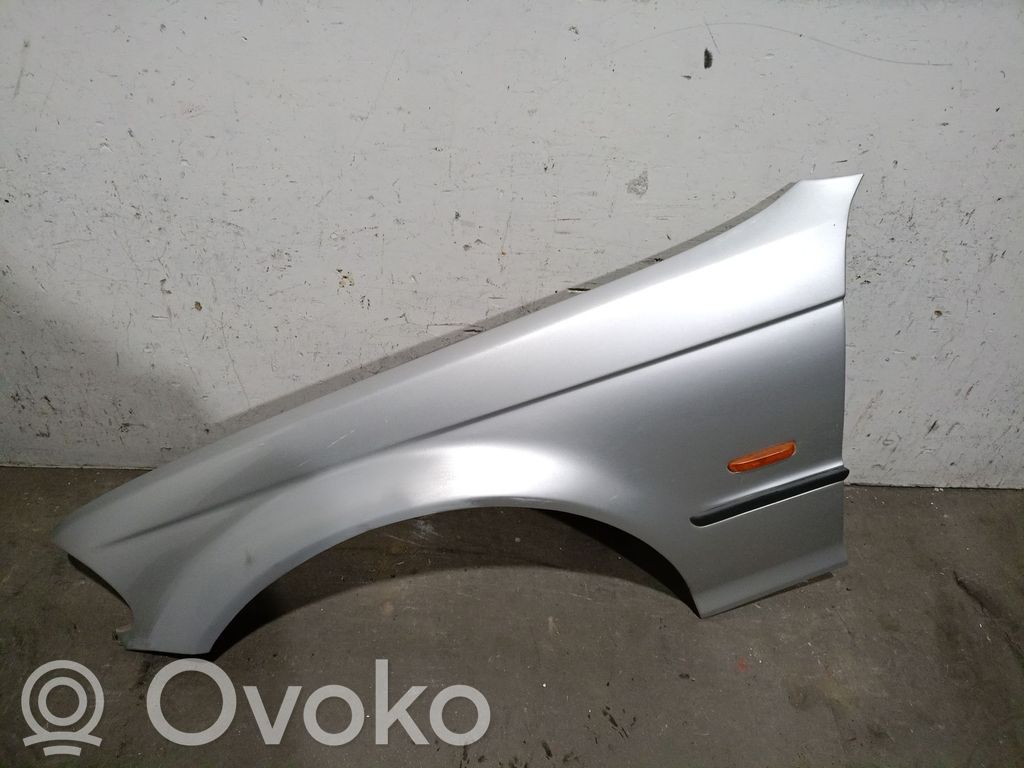 BMW 3 E36 Sparnas 