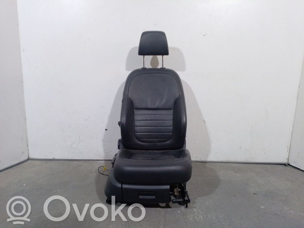 Skoda Yeti (5L) Etumatkustajan istuin 