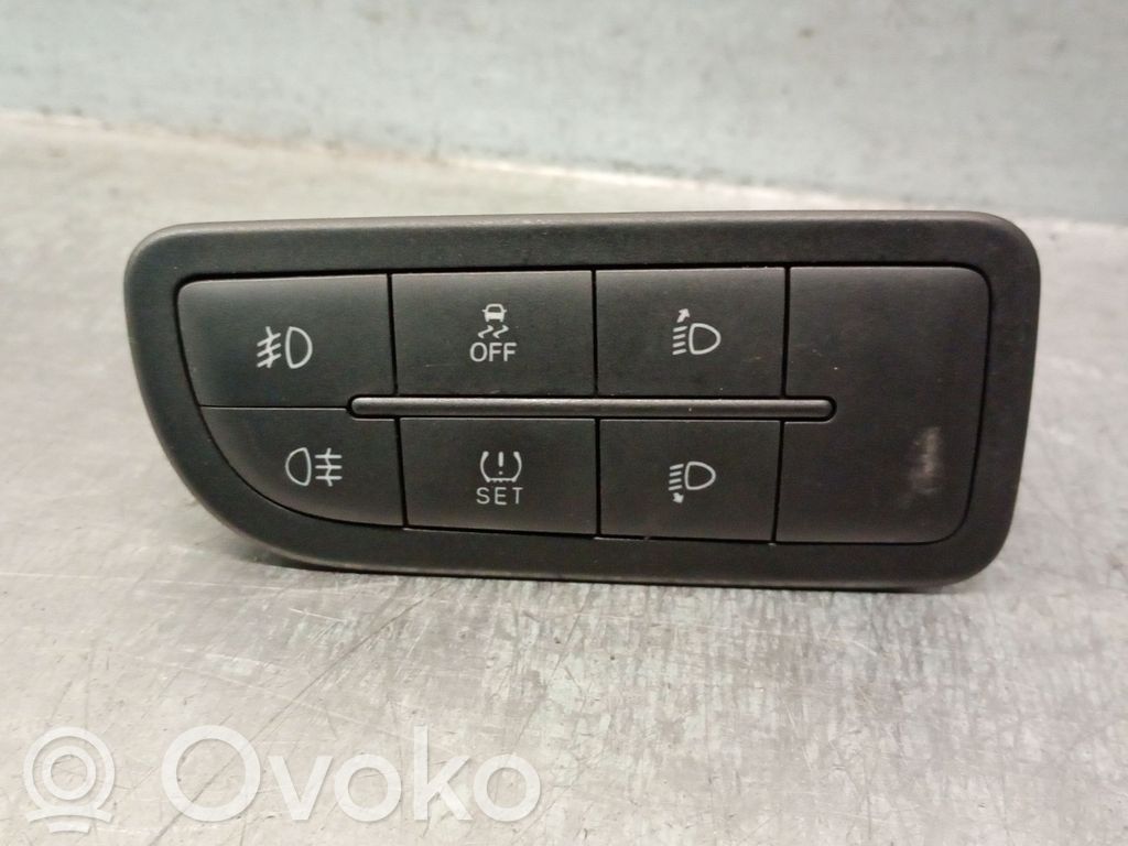 Interruptor de control del panel de luces   0735630750
