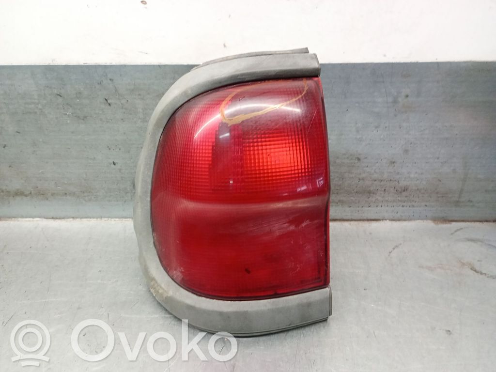 Nissan Terrano Luci posteriori 