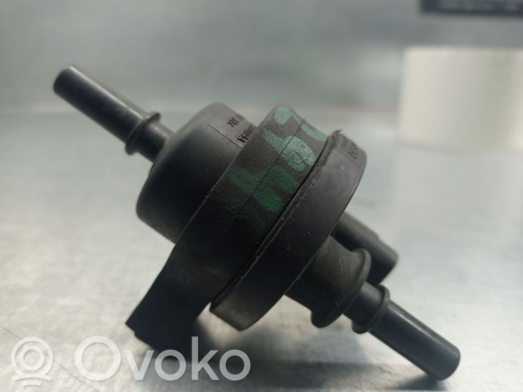 BMW 7 E65 E66 Pompa powietrza wtórnego 