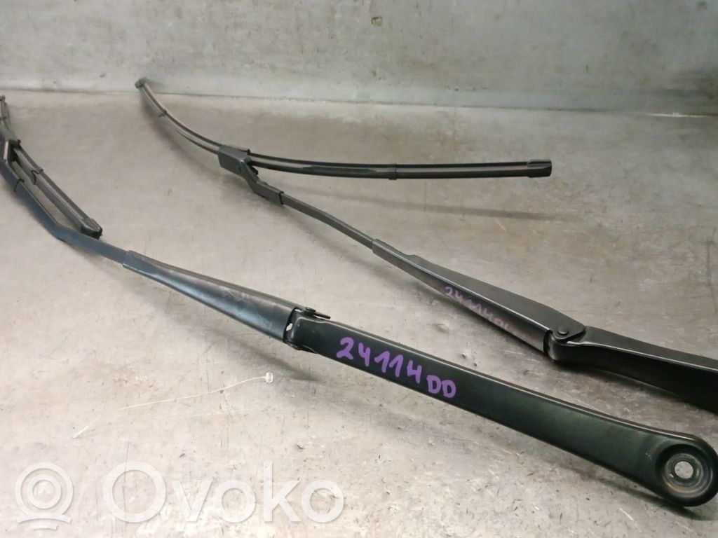 BMW 2 F46 Wischerarm vorne 
