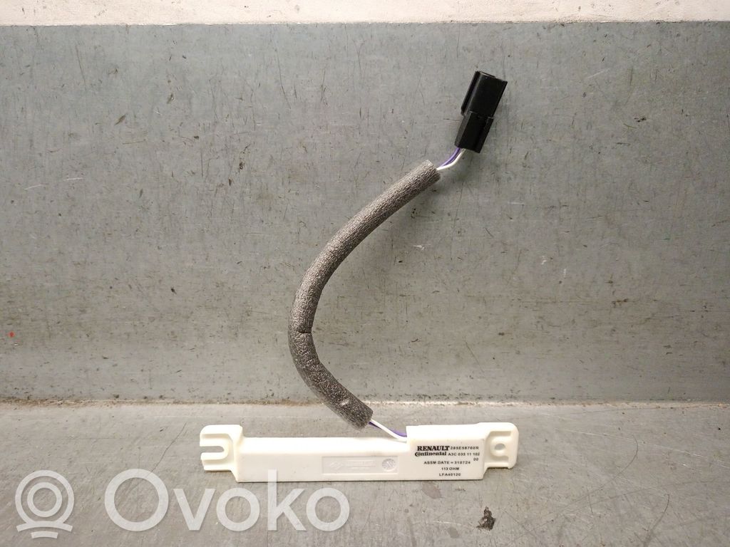 Renault Captur II Radio antenna 
