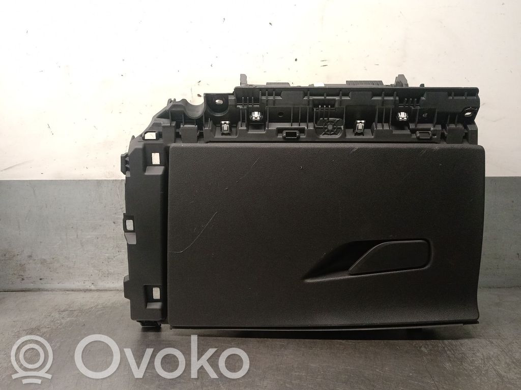 BMW 2 F46 Guantera 