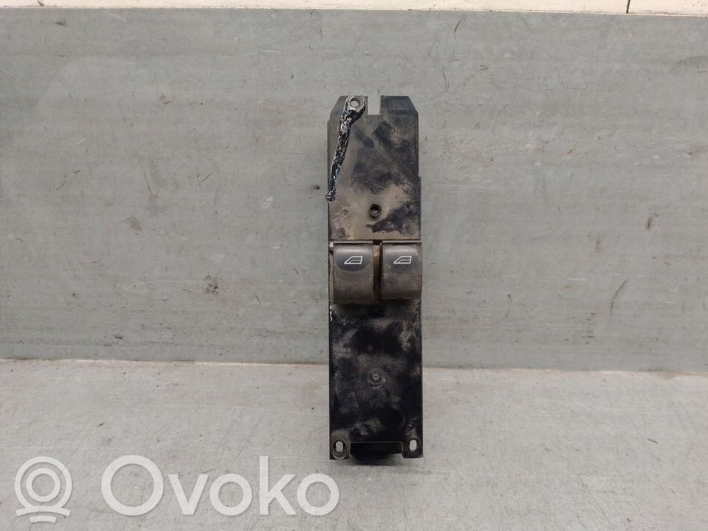 Ford Transit Przyciski szyb 