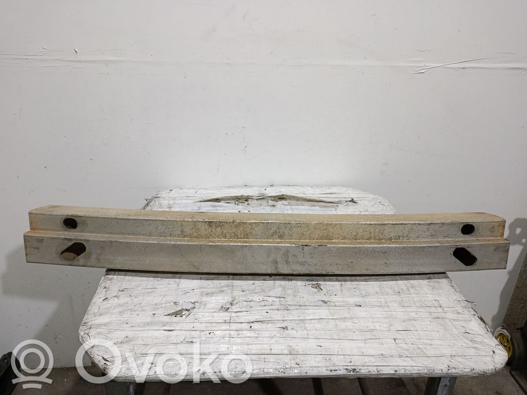 Subaru Legacy Soporte del parachoques delantero 