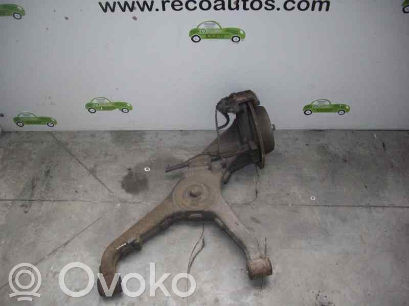 Mercedes-Benz Vito Viano W638 Aizmugurē riteņa rumbas vārpstas šarnīrs (stupica, capfa) 