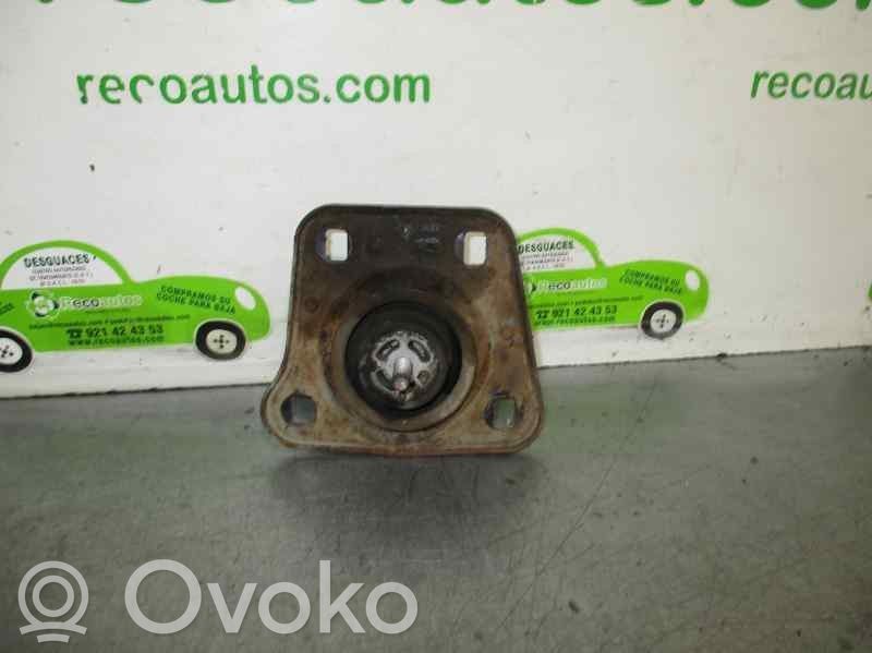 Ford Fiesta Engine mount bracket 