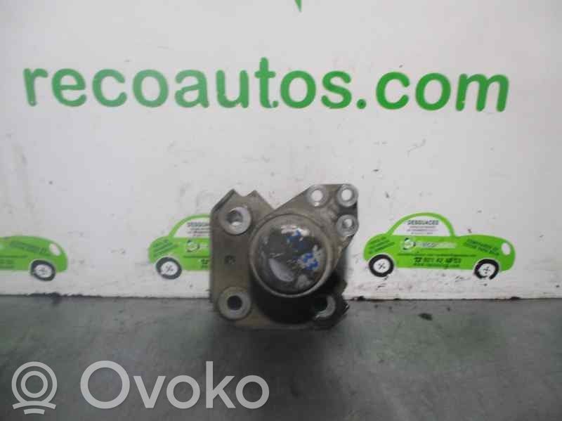 Ford Focus Engine mount bracket 