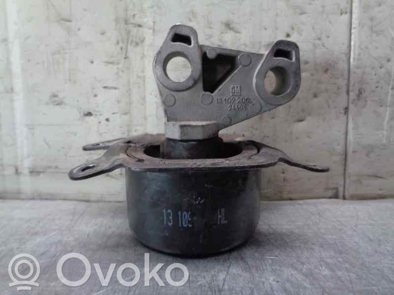 Engine mount bracket   13109200