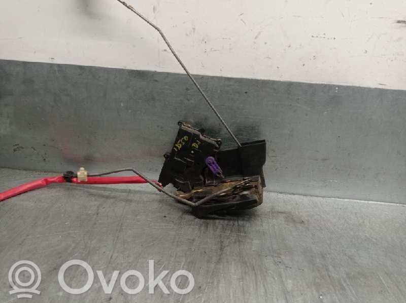 Mazda 323 Etuoven lukko 