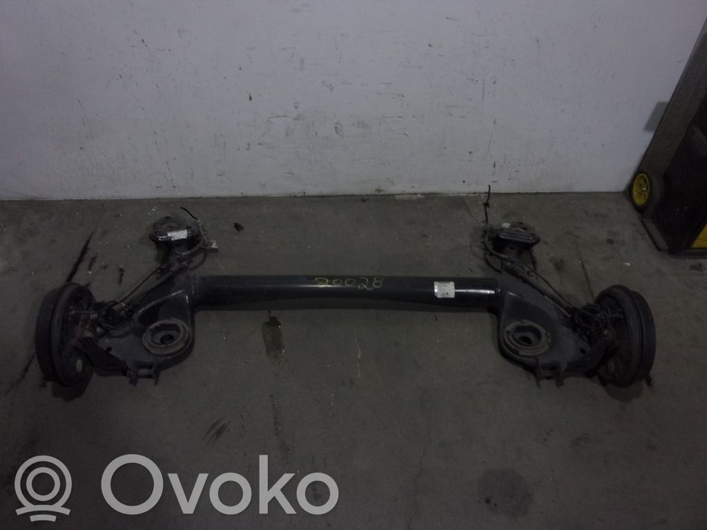 Opel Corsa E Aizmugurējā tilta sija ar reduktoru 