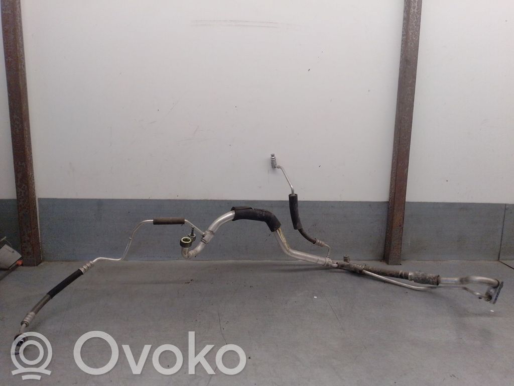 Opel Zafira C Ilmastointilaitteen putki (A/C)