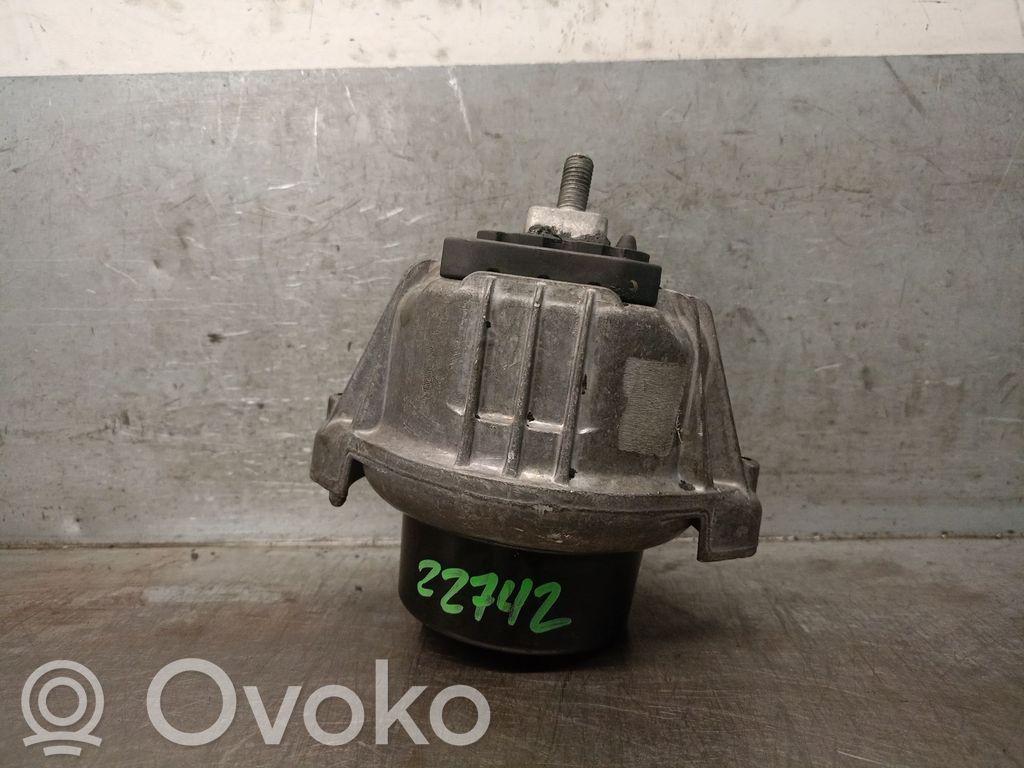Soporte de montaje del motor   22116773742,22116773742