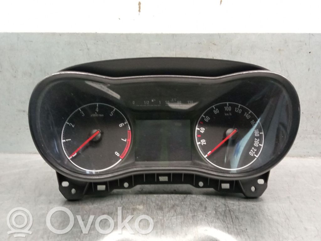 Opel Corsa E Nopeusmittari (mittaristo) 