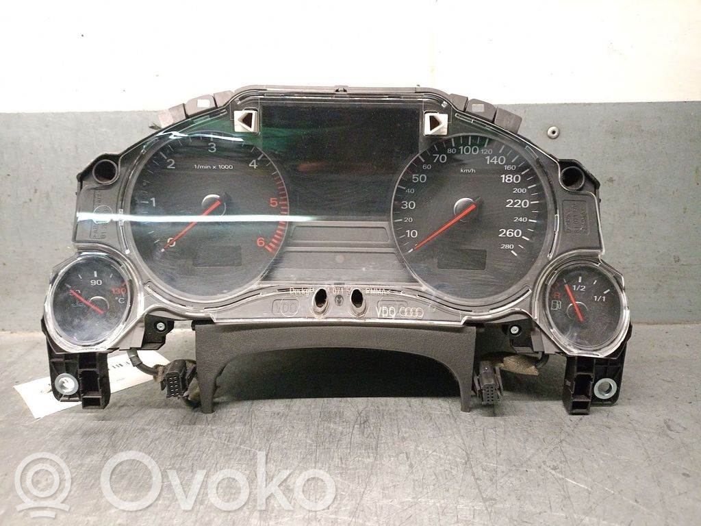 Audi A8 S8 D3 4E Speedometer (instrument cluster) 