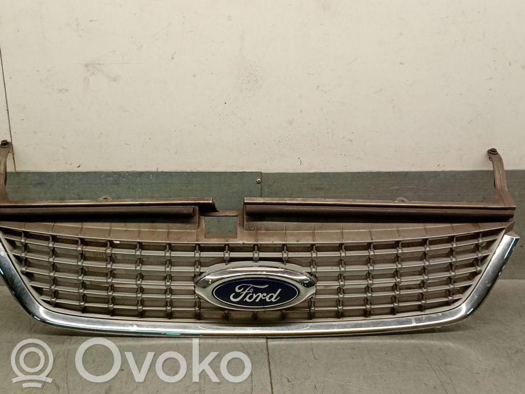 Ford Mondeo MK IV Etusäleikkö 