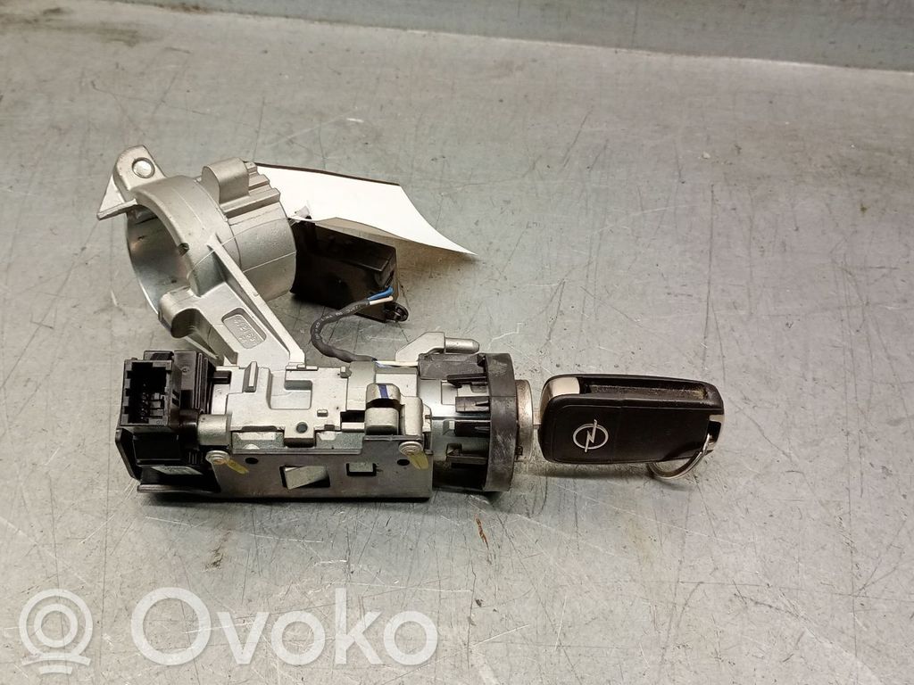 Opel Corsa E Virtalukko 