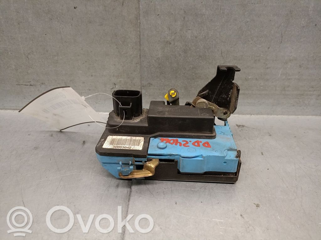 Volvo XC90 Etuoven lukko 
