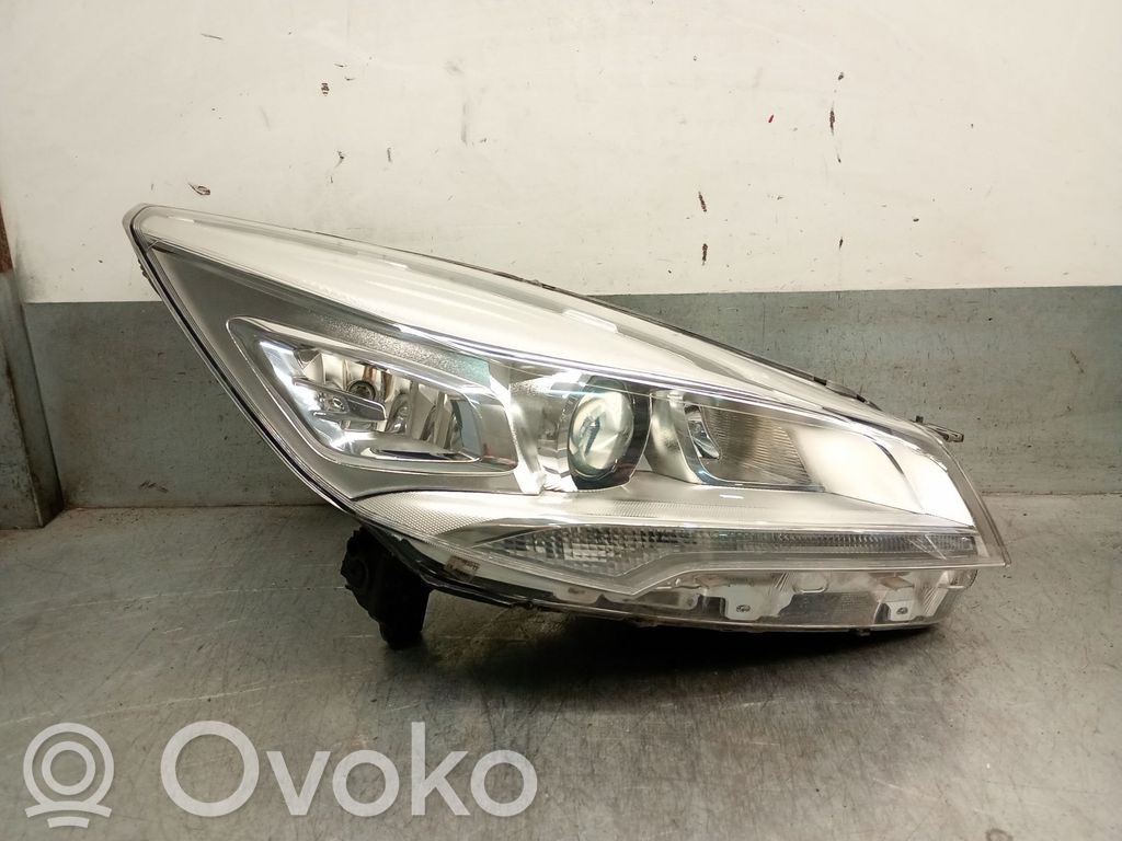 Ford Kuga II Headlight/headlamp 
