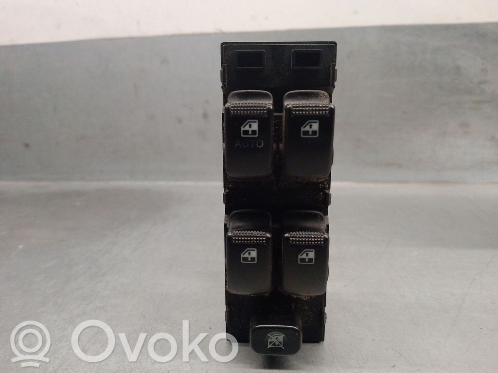 Hyundai Matrix Electric window control switch 